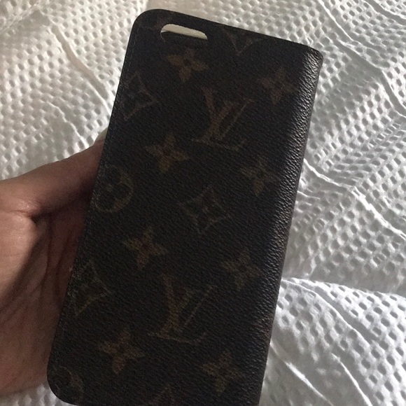 Louis Vuitton iPhone case - Picture 5 of 8